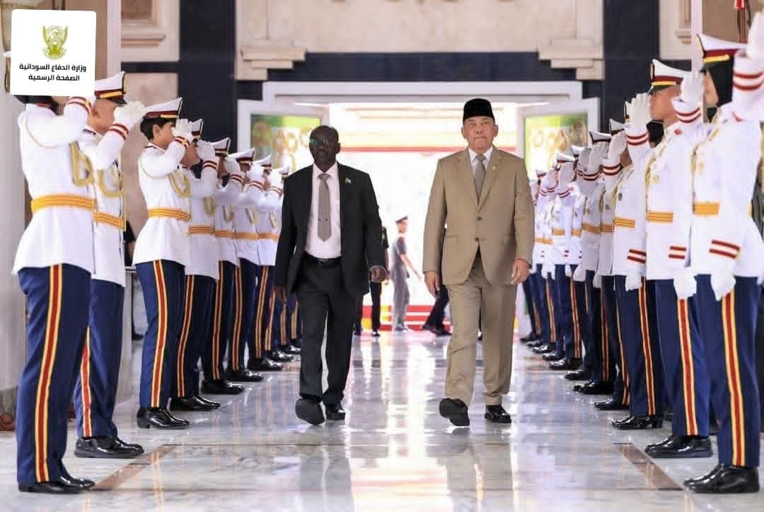 في أول زيارة من نوعها في تاريخ العلاقات وزير الدفاع السوداني يزور إندونسيا ويلتقي وزير الدفاع الإندونيسي