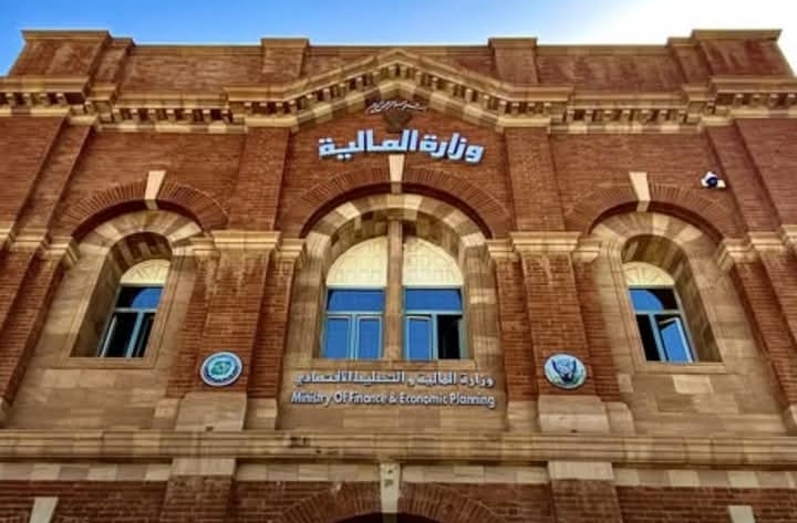 المالية تعلن توريد أجهزة تحصيل إلكتروني متجول