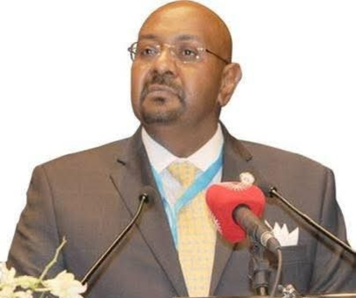 الطشّاش في بلد العُمي شوف